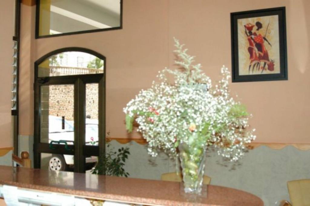Crystal Hotel Asmara Esterno foto
